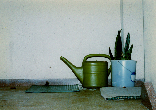 Kirsten Kötter: Leben & Wohnen, 1993, Fotoserie (Nr. 0 – 36), je 30 × 40 cm