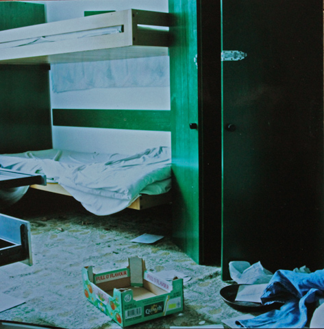 Bedroom / Schlafzimmer, 2002, photography, 25 × 25 cm,
  photo series Jugendherberge Veckerhagen (Kirsten Kötter)